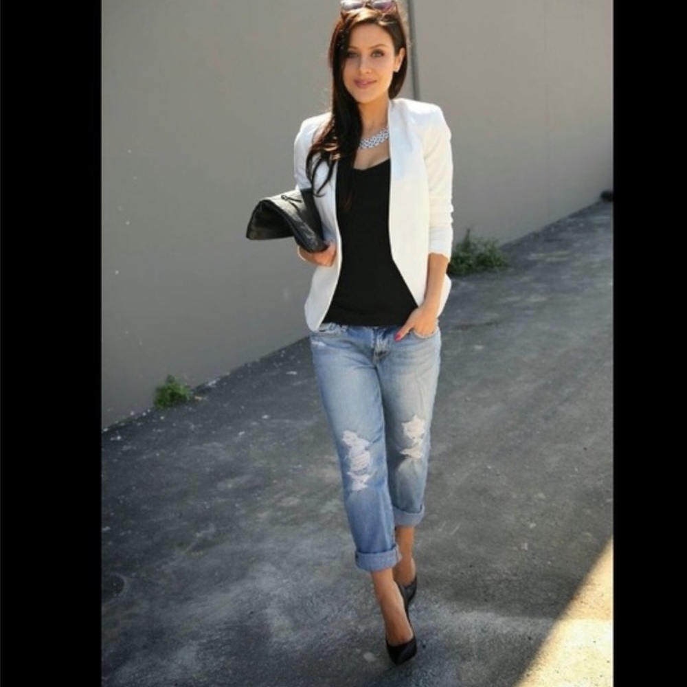 Size small soft white blazer